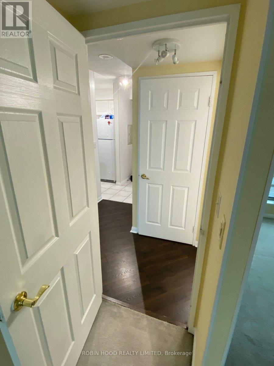 1805 - 11 Lee Centre Drive Property Photo 15