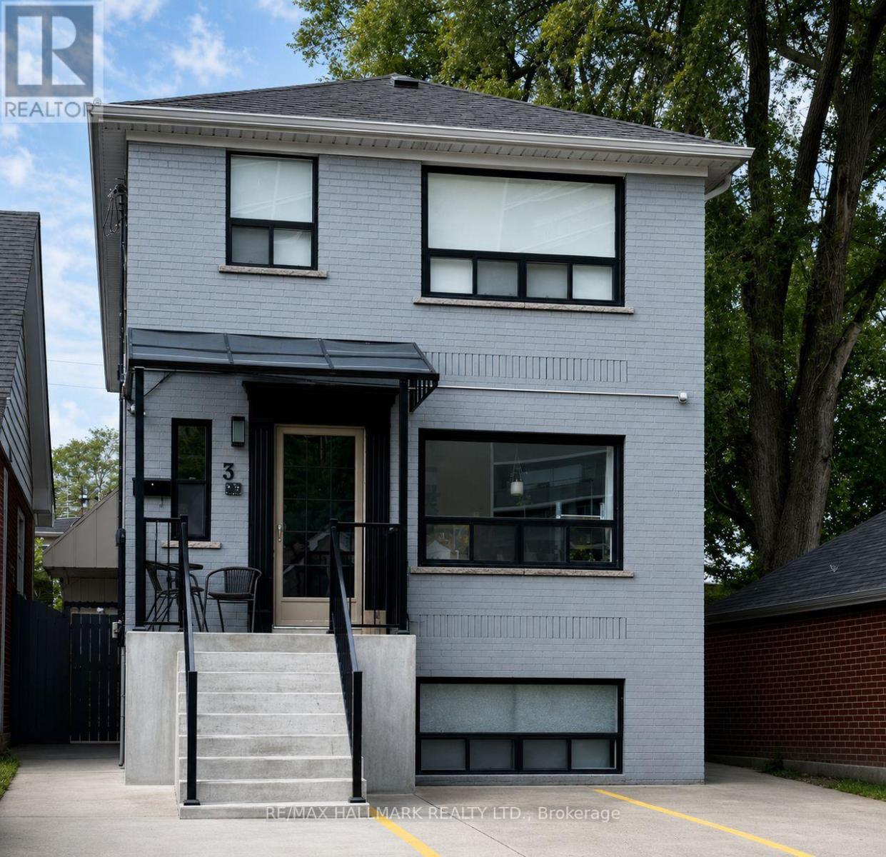 3 Cosburn Avenue Property Photo 2