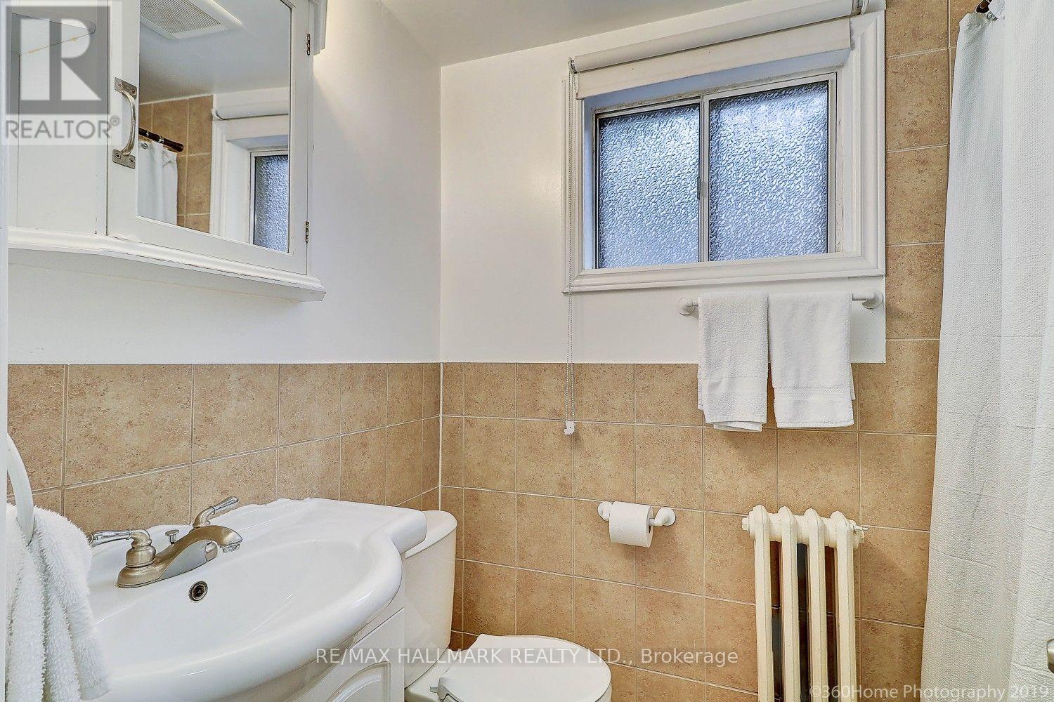 3 Cosburn Avenue Property Photo 11