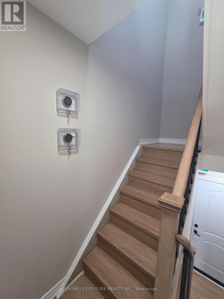 2983 Lawrence Avenue E Property Photo 2