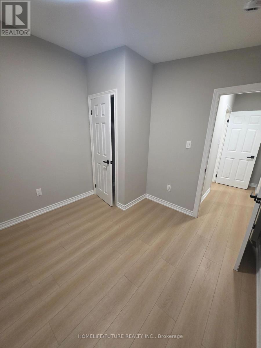 2983 Lawrence Avenue E Property Photo 7
