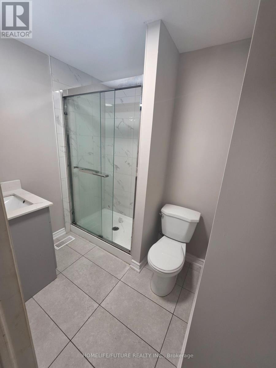 2983 Lawrence Avenue E Property Photo 9