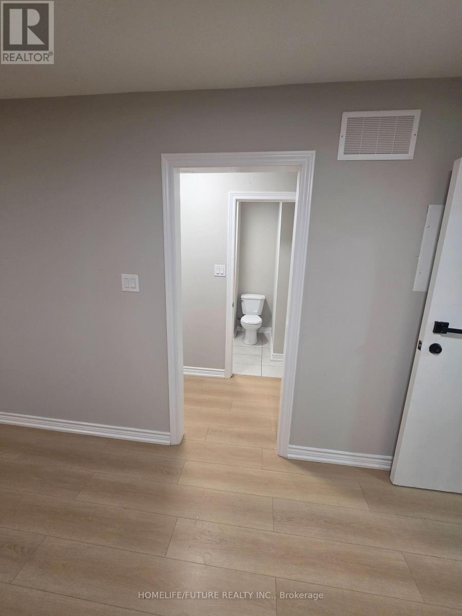 2983 Lawrence Avenue E Property Photo 10