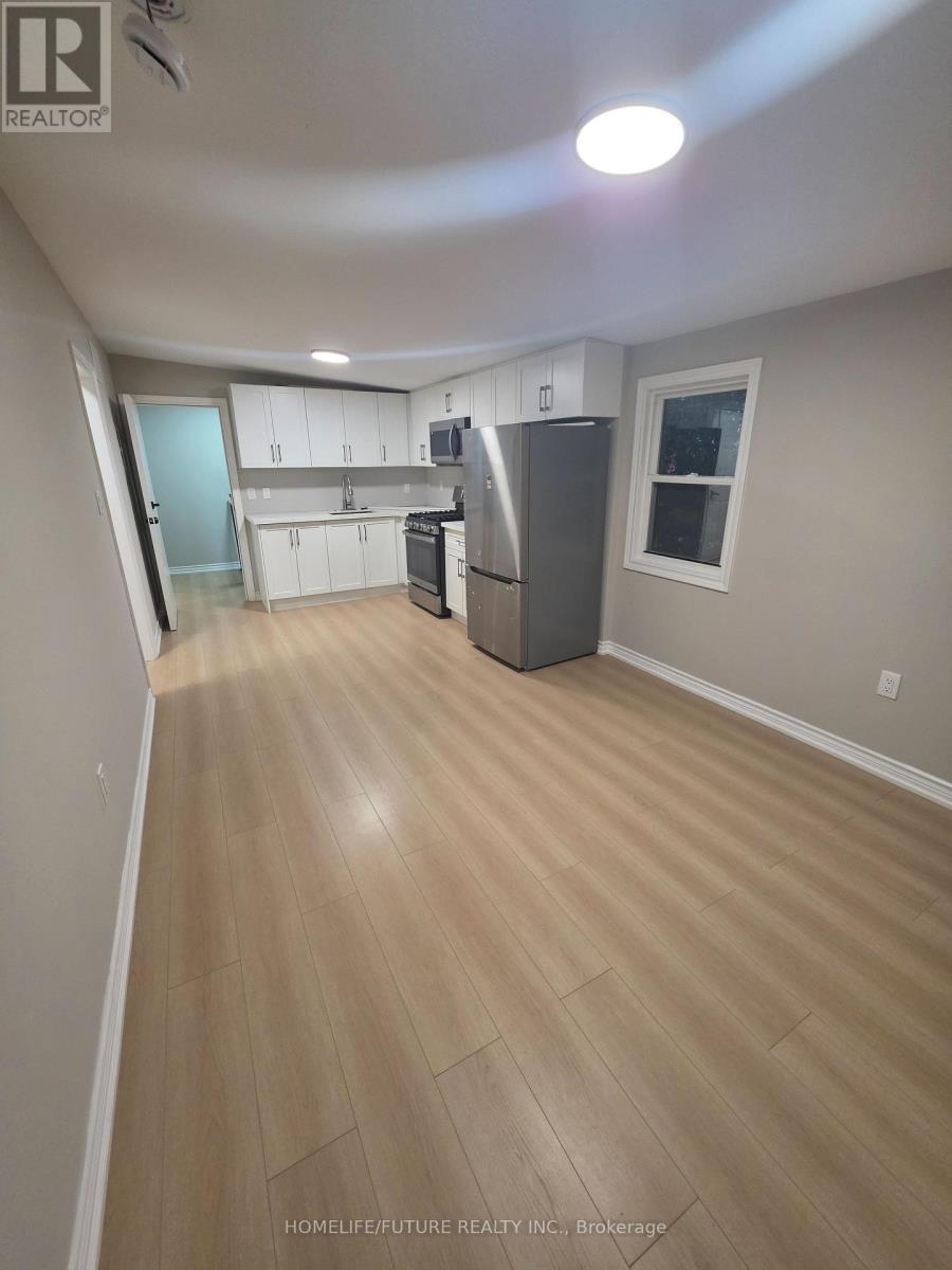 2983 Lawrence Avenue E Property Photo 11