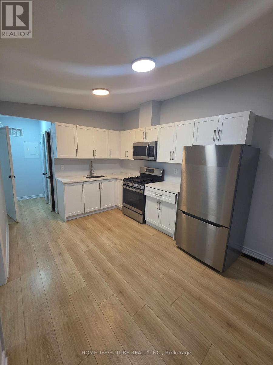 2983 Lawrence Avenue E Property Photo 19