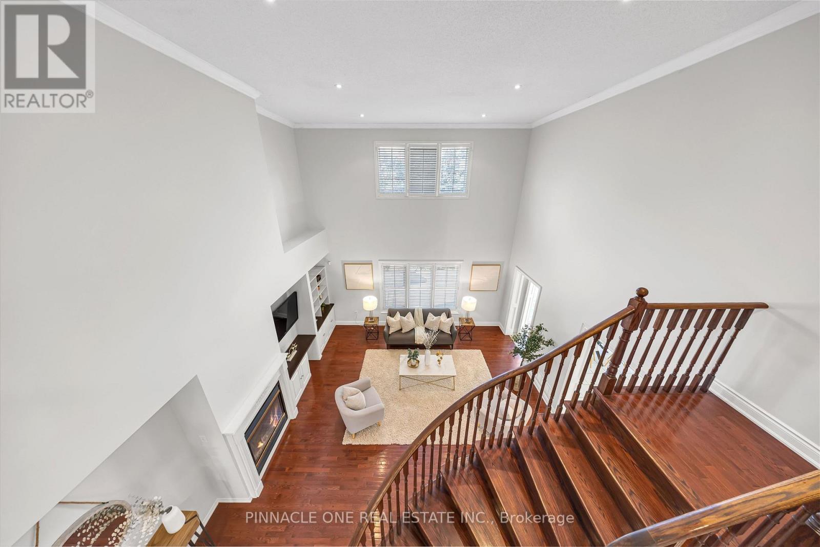 6 Dolby Crescent Property Photo 20