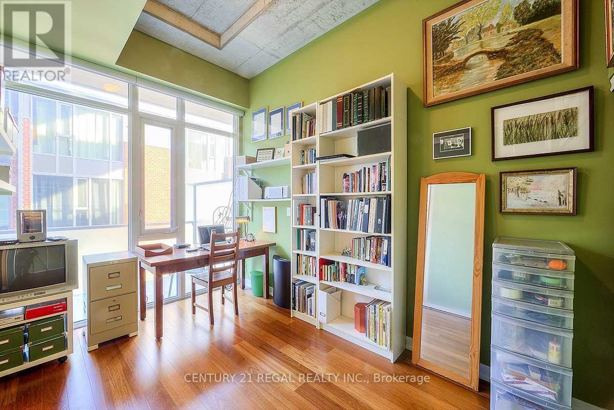205 - 201 Carlaw Avenue Property Photo 6