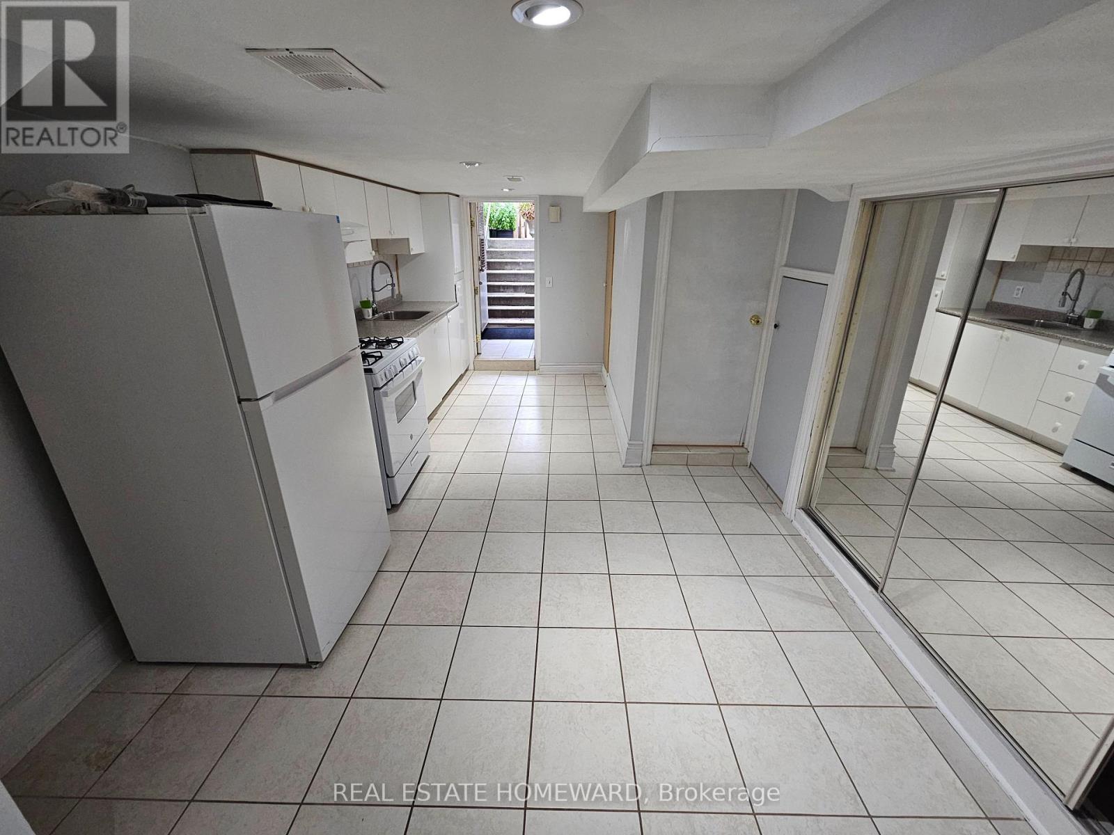 LOWER LEVEL - 19 KEYSTONE AVENUE Property Photo 1