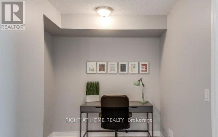 701 - 50 TOWN CENTRE COURT Property Photo 1