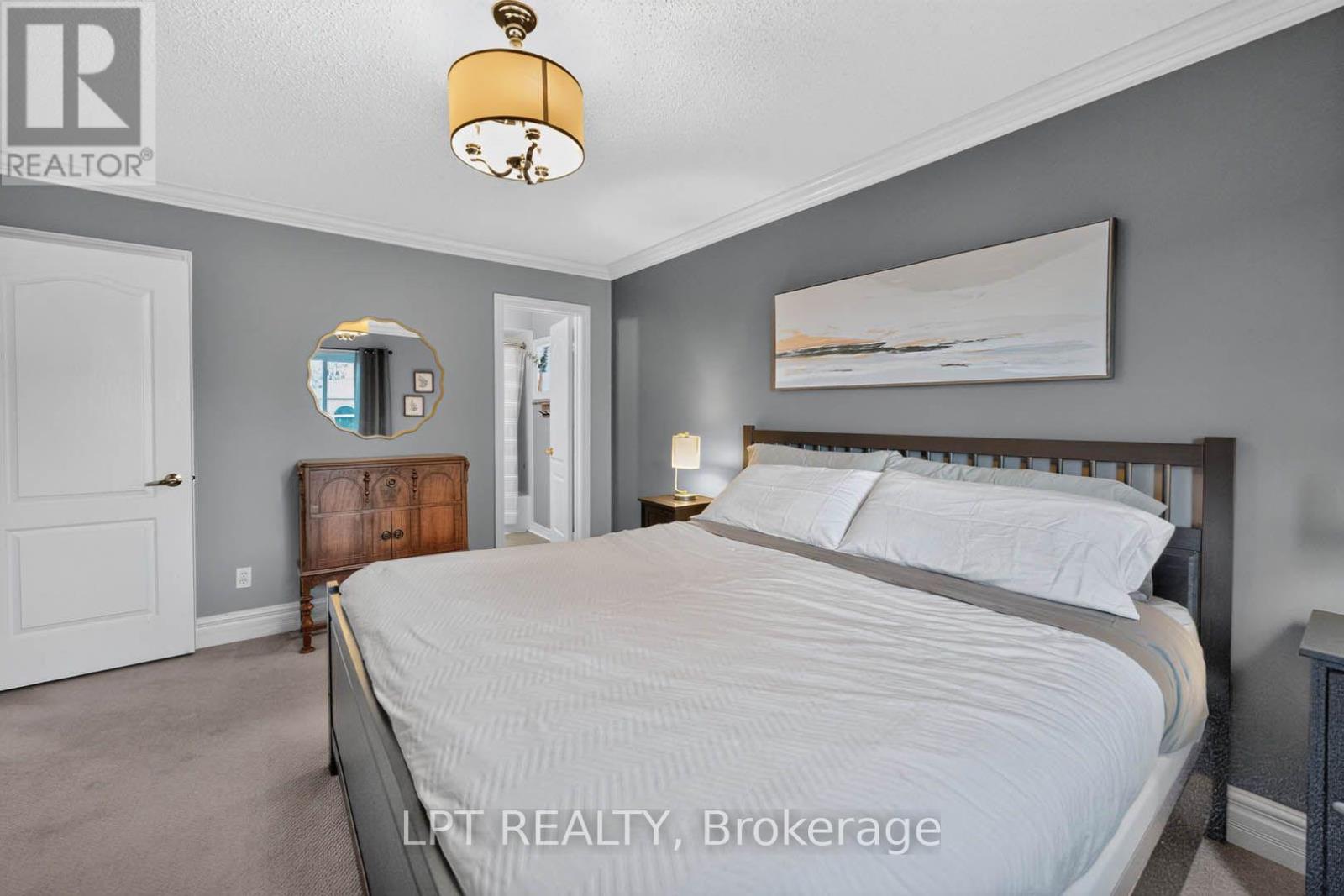 32 Primeau Avenue Property Photo 24