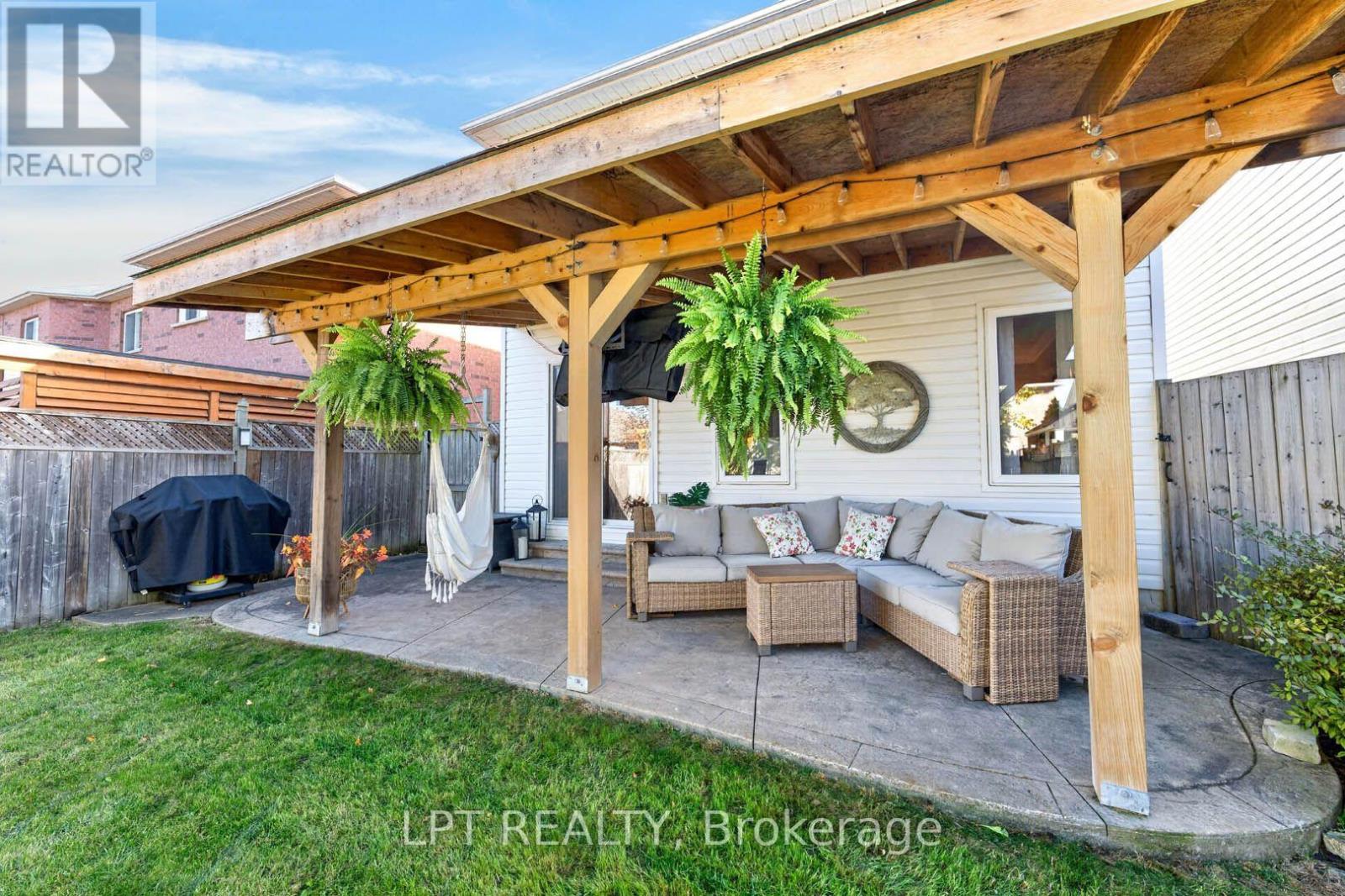 32 Primeau Avenue Property Photo 39