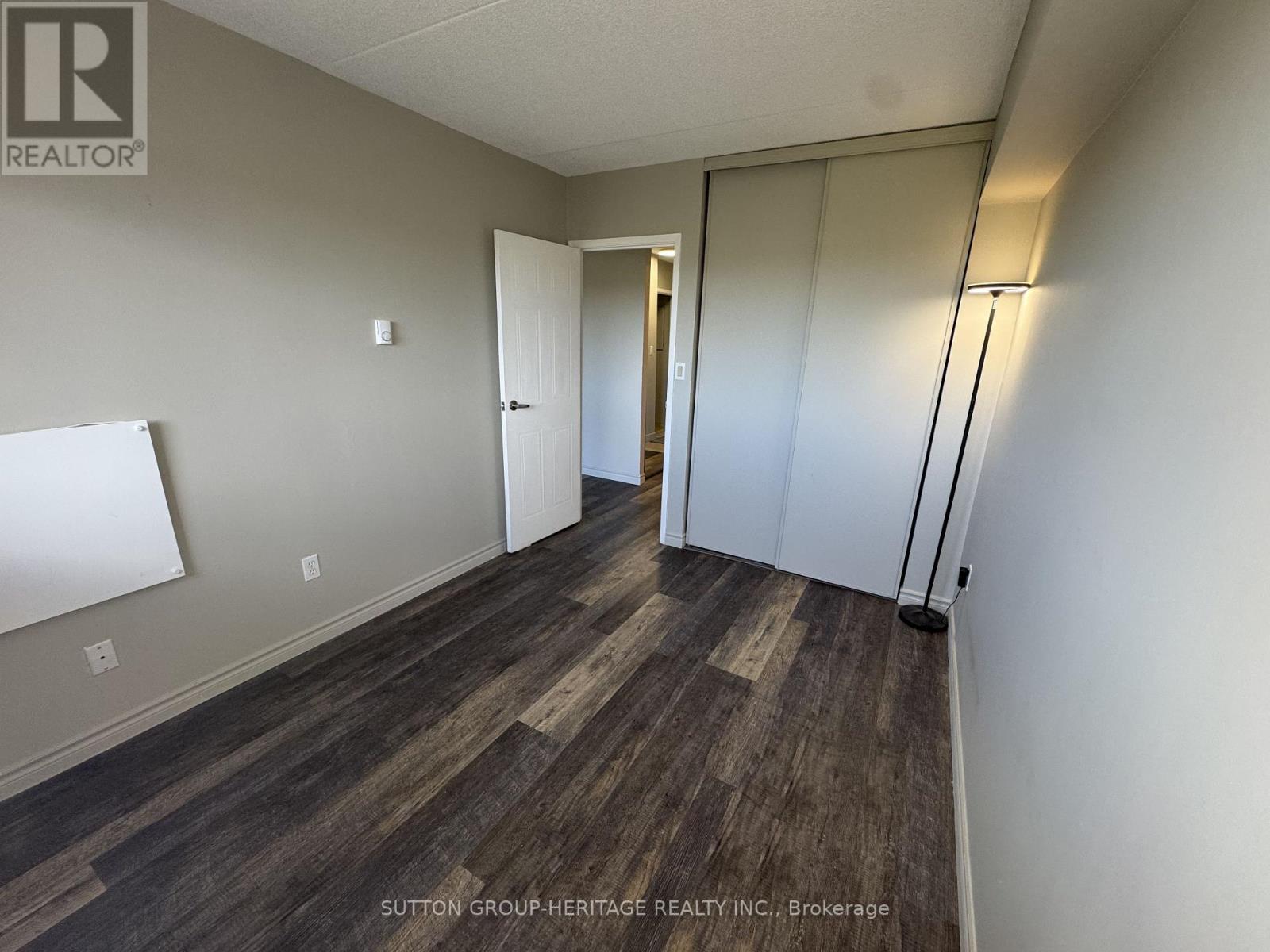 403 - 144 Queen Street W Property Photo 17