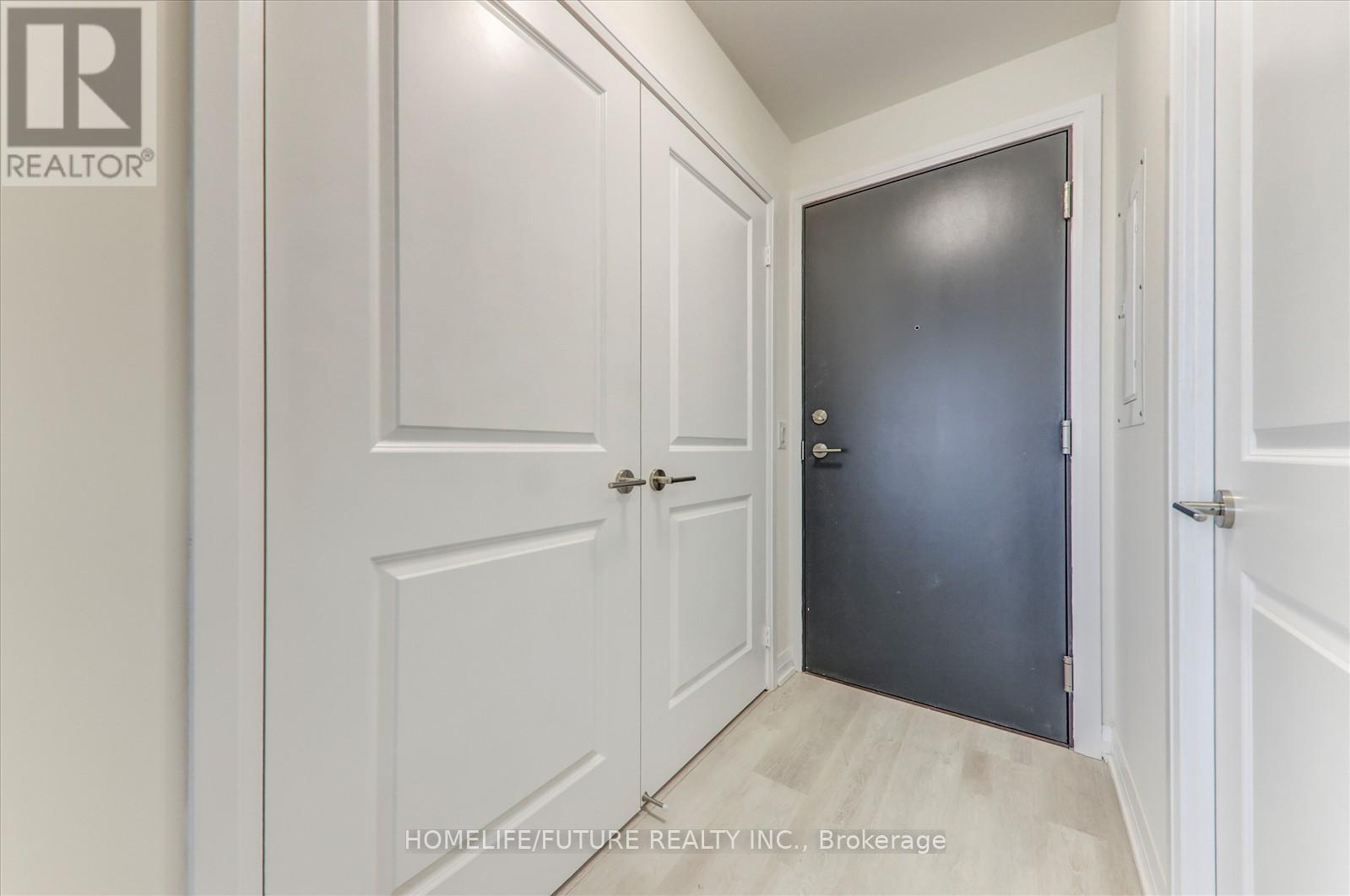 1906 - 3260 Sheppard Avenue E Property Photo 4