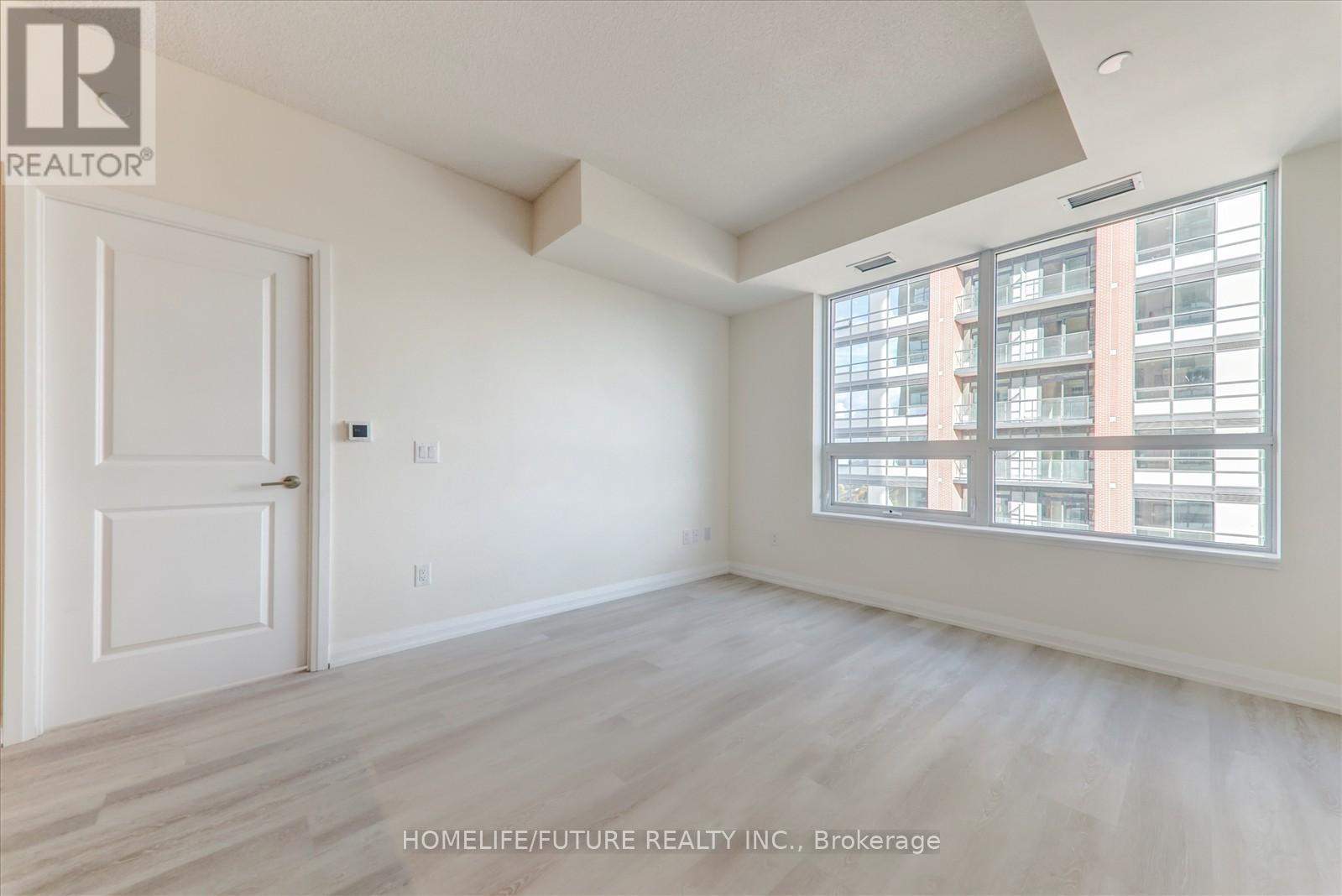 1906 - 3260 Sheppard Avenue E Property Photo 9