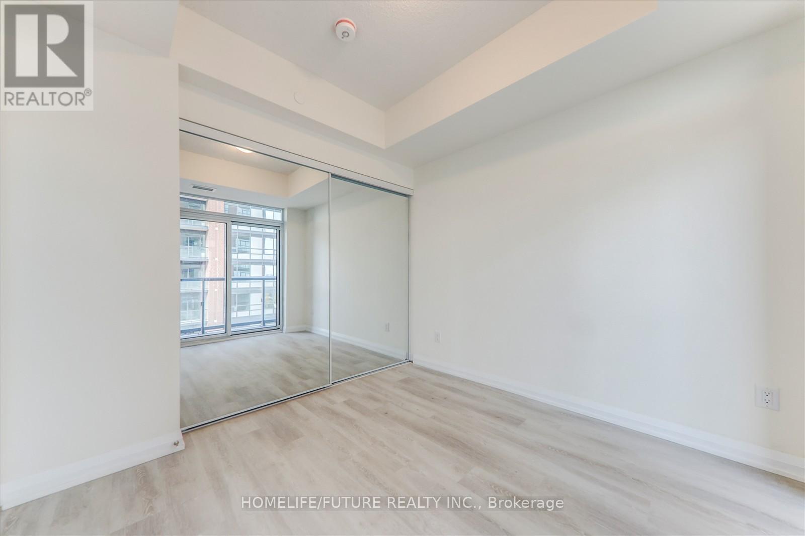 1906 - 3260 Sheppard Avenue E Property Photo 14