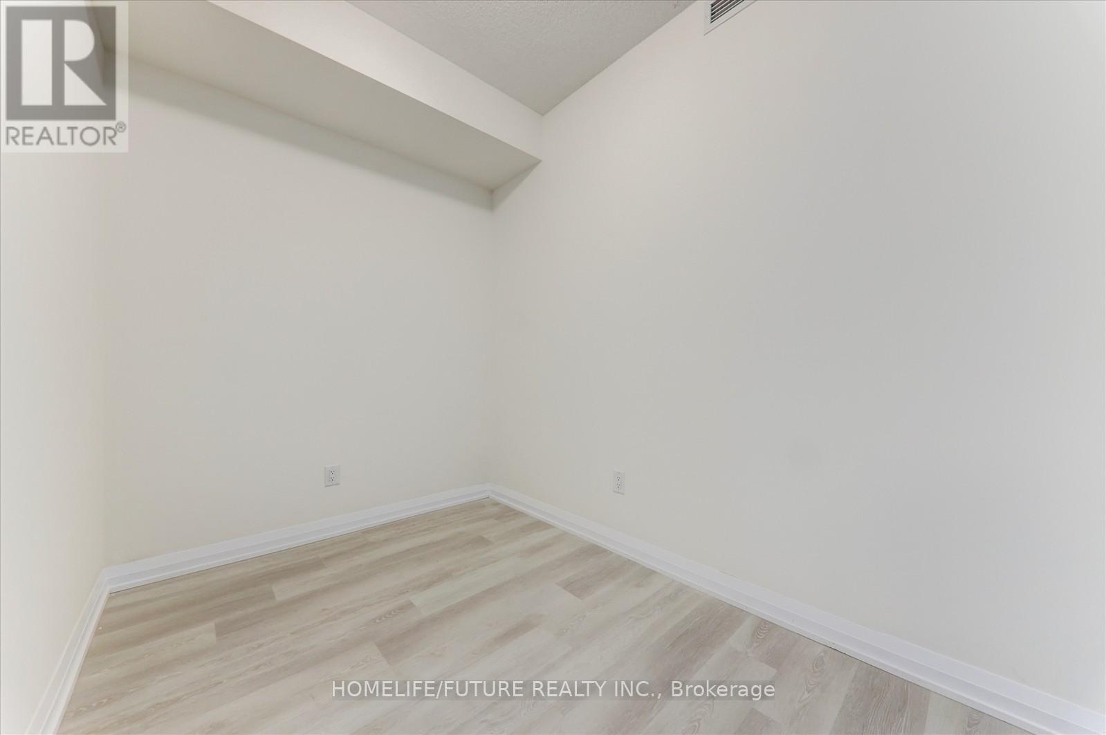 1906 - 3260 Sheppard Avenue E Property Photo 16