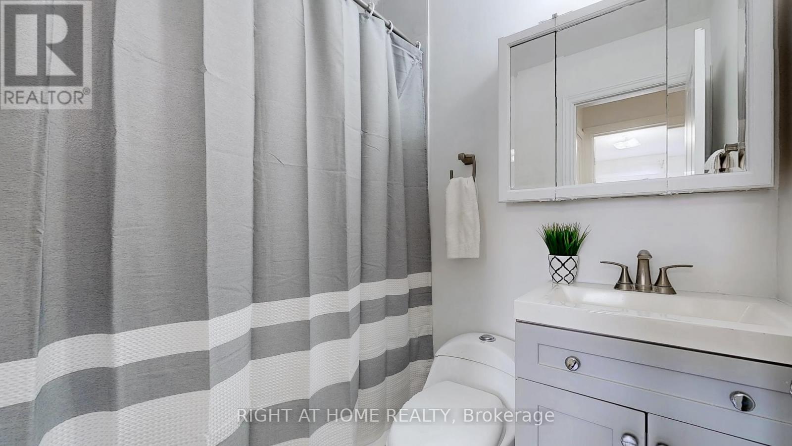 12a Kenmore Avenue Property Photo 13