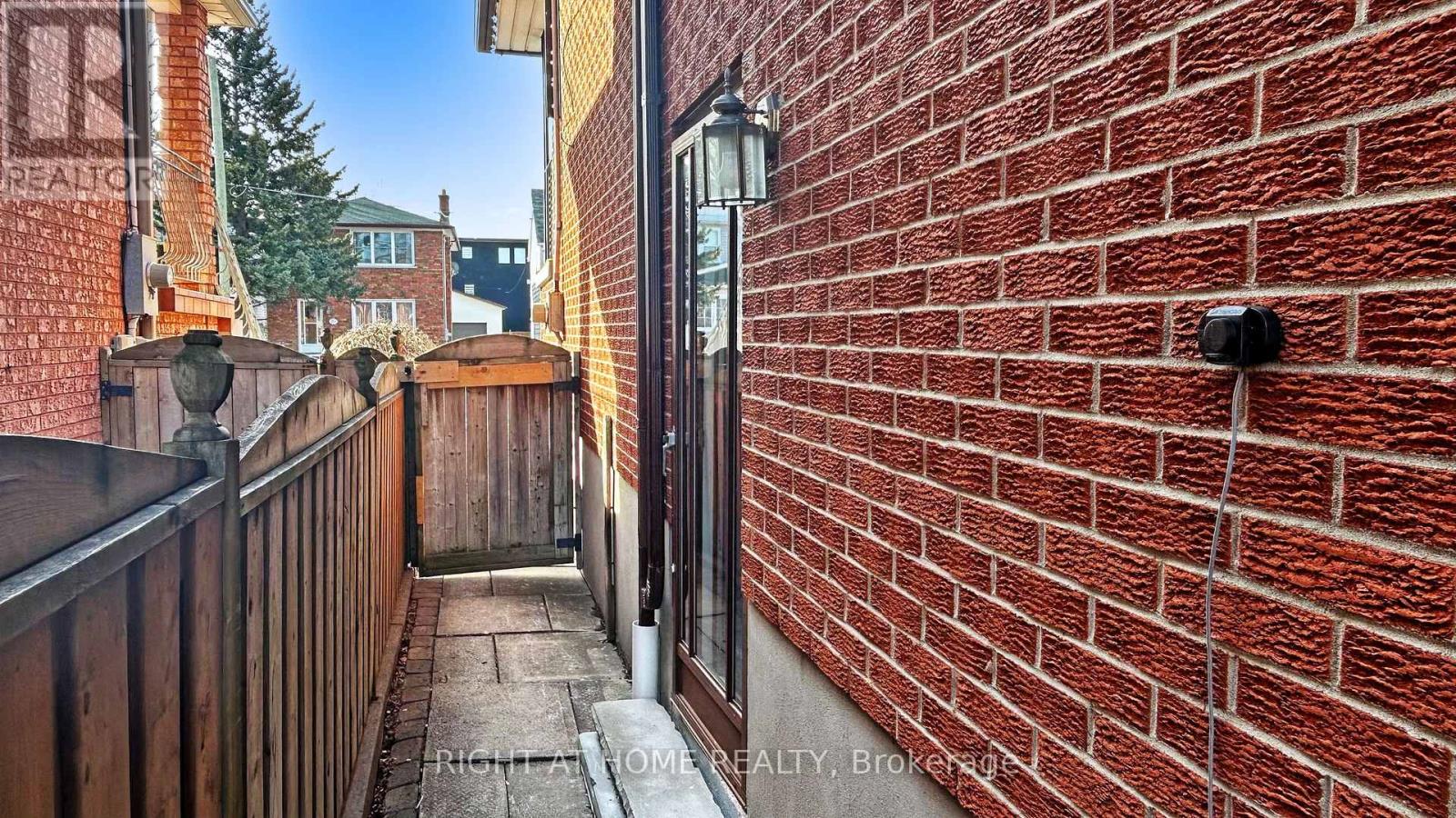 12a Kenmore Avenue Property Photo 40