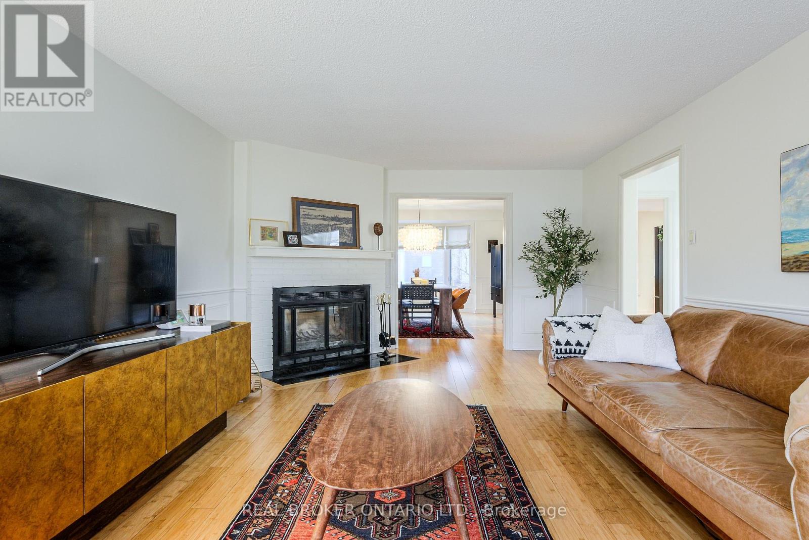 6 - 45 Birchmount Road Property Photo 9