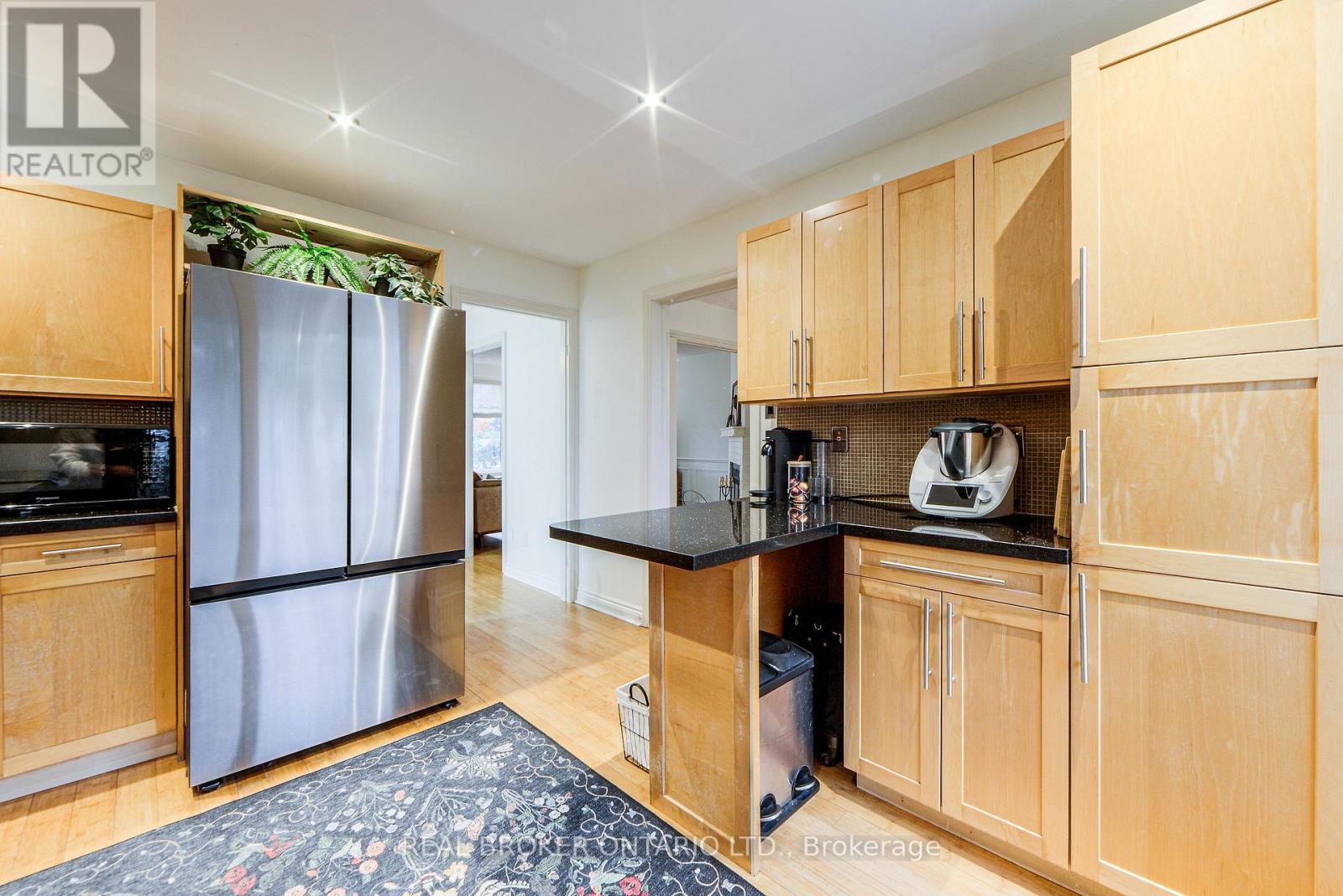 6 - 45 Birchmount Road Property Photo 17