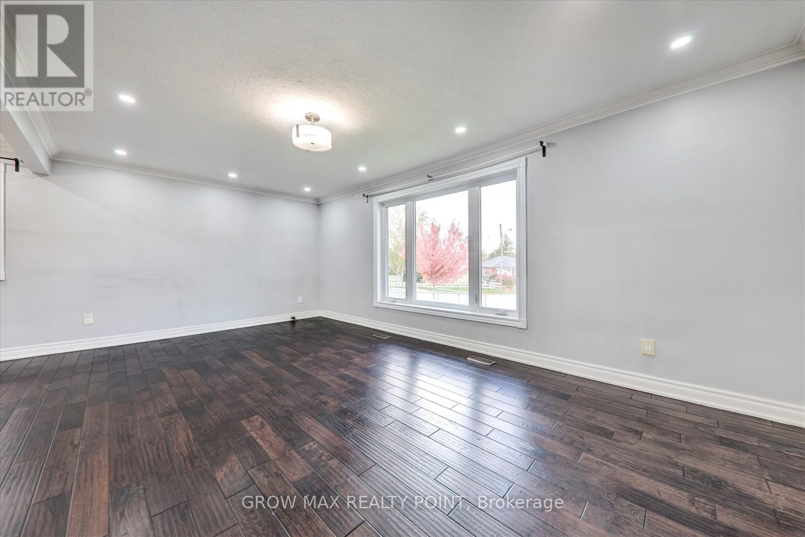 Upper - 184 Canlish Road E Property Photo 7