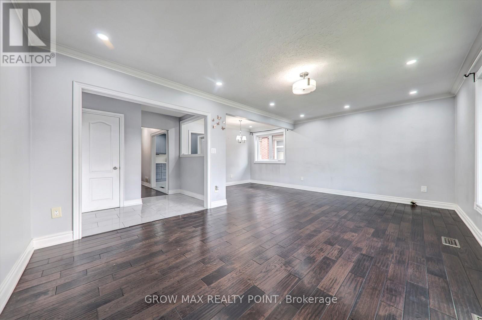 Upper - 184 Canlish Road E Property Photo 8