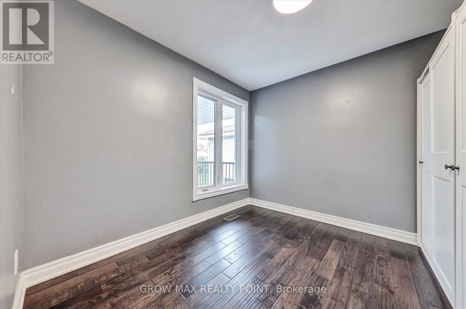 Upper - 184 Canlish Road E Property Photo 15