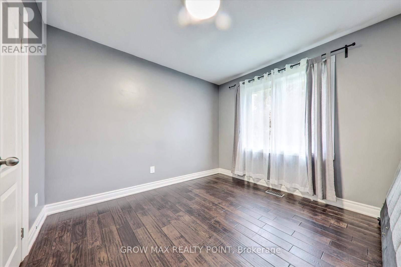 Upper - 184 Canlish Road E Property Photo 17