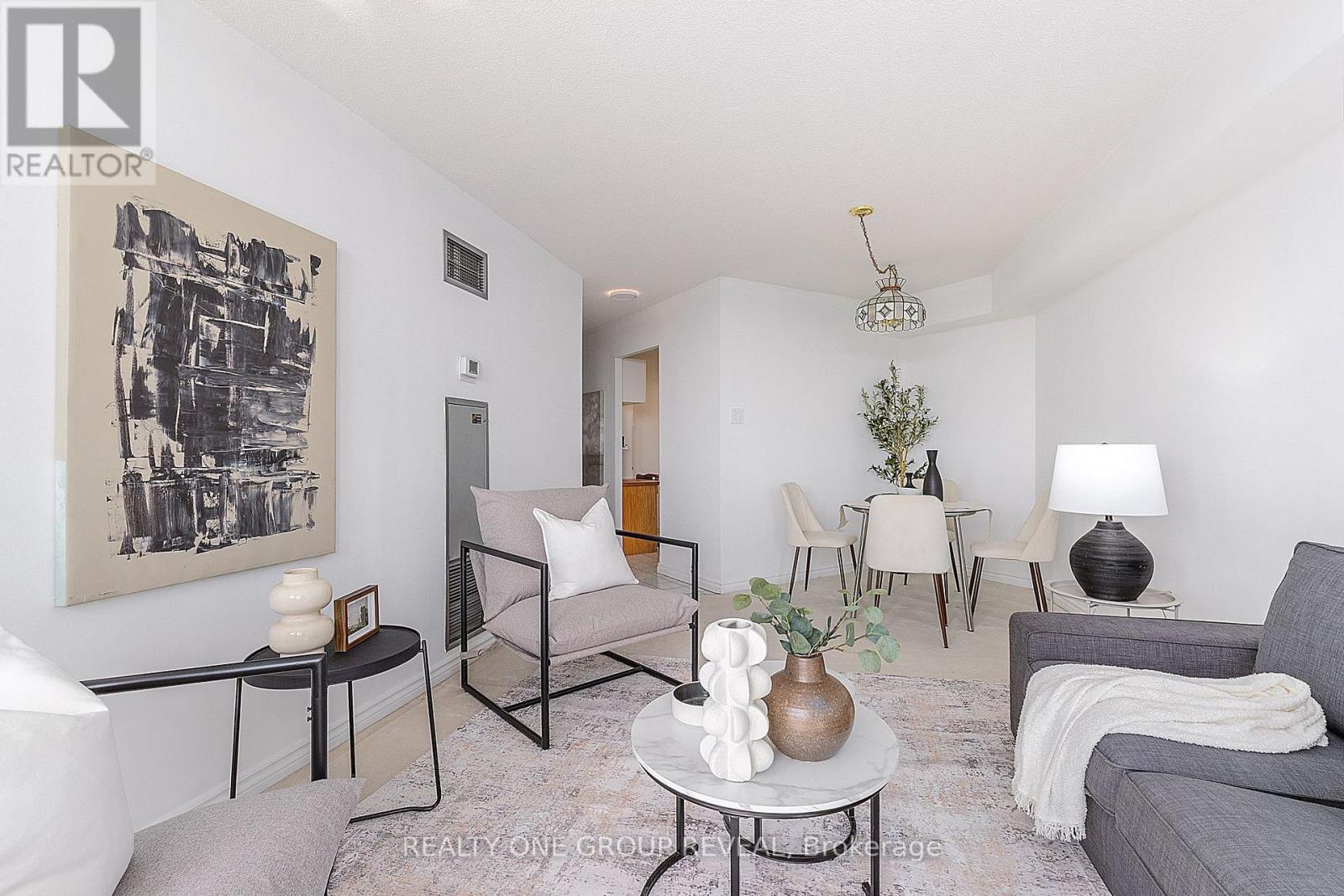 602 - 2 Westney Road N Property Photo 16