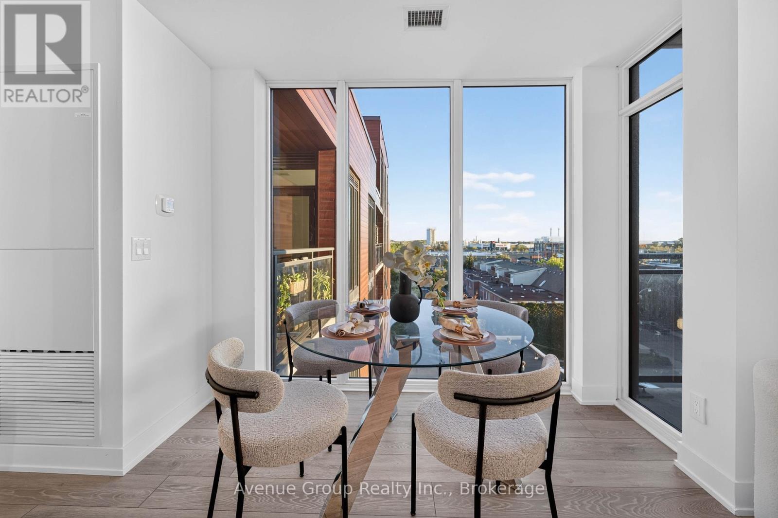501 - 1285 Queen Street E Property Photo 4