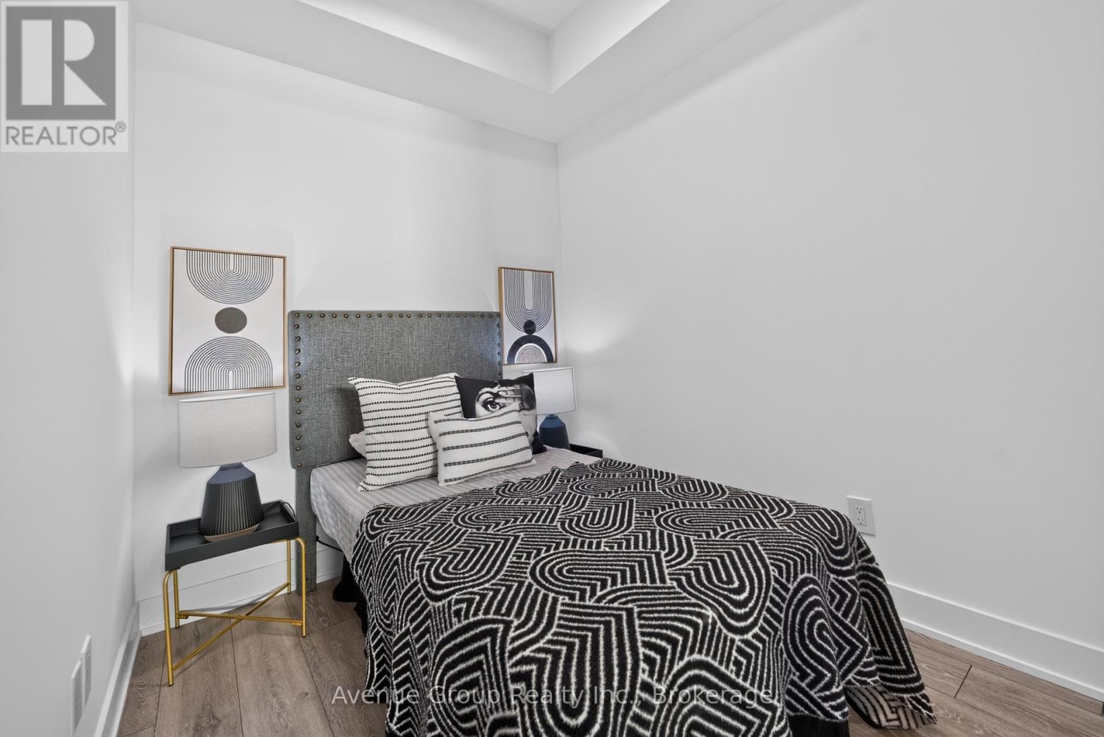 501 - 1285 Queen Street E Property Photo 16