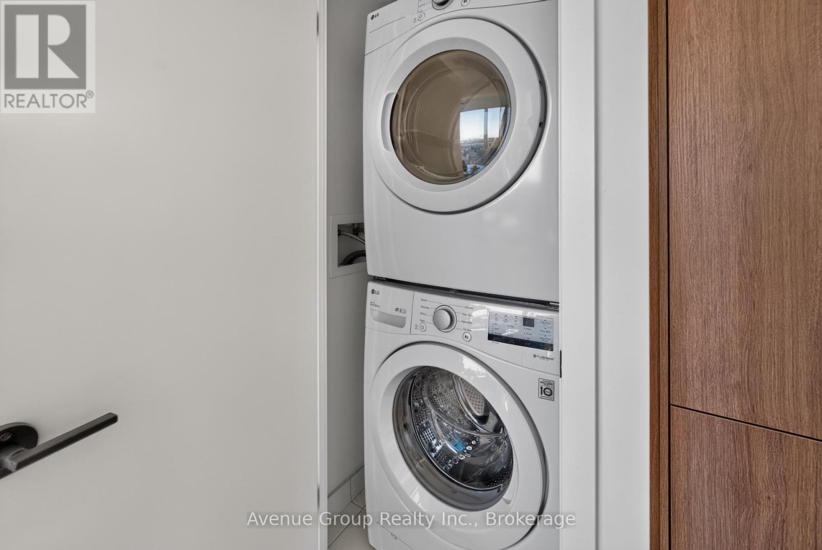501 - 1285 Queen Street E Property Photo 20