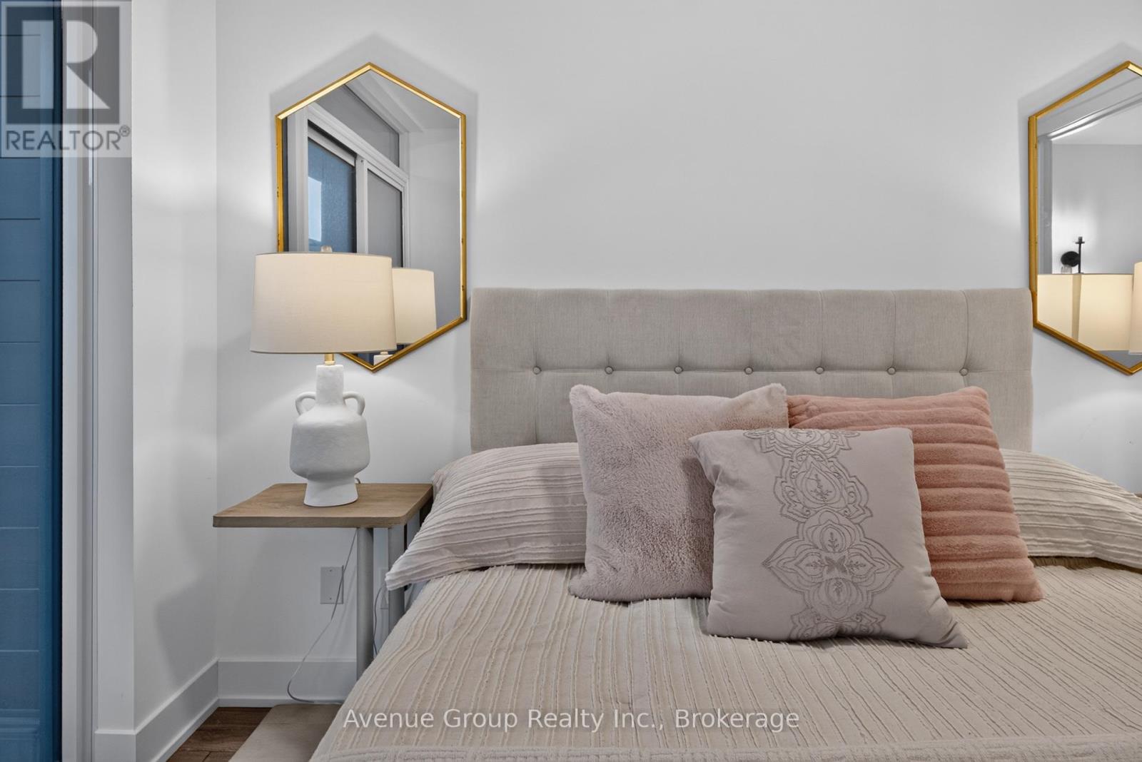 202 - 1285 Queen Street E Property Photo 17