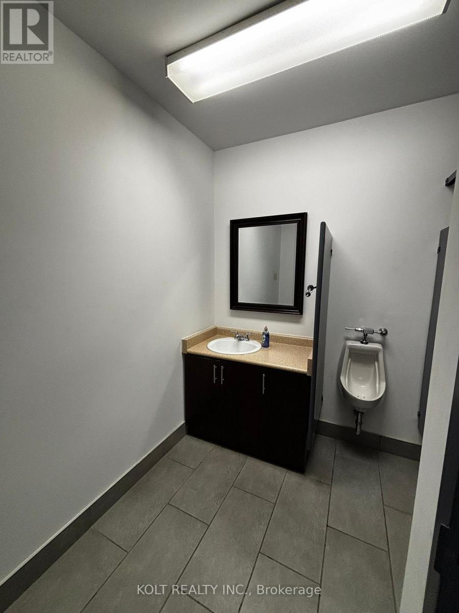 Unit 6 - 931 Progress Avenue Property Photo 7