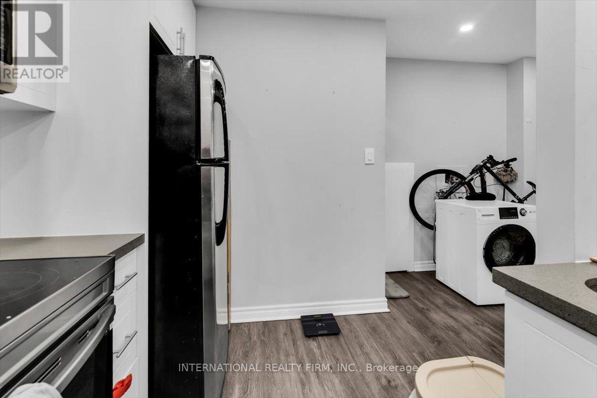 783 Danforth Avenue Property Photo 20