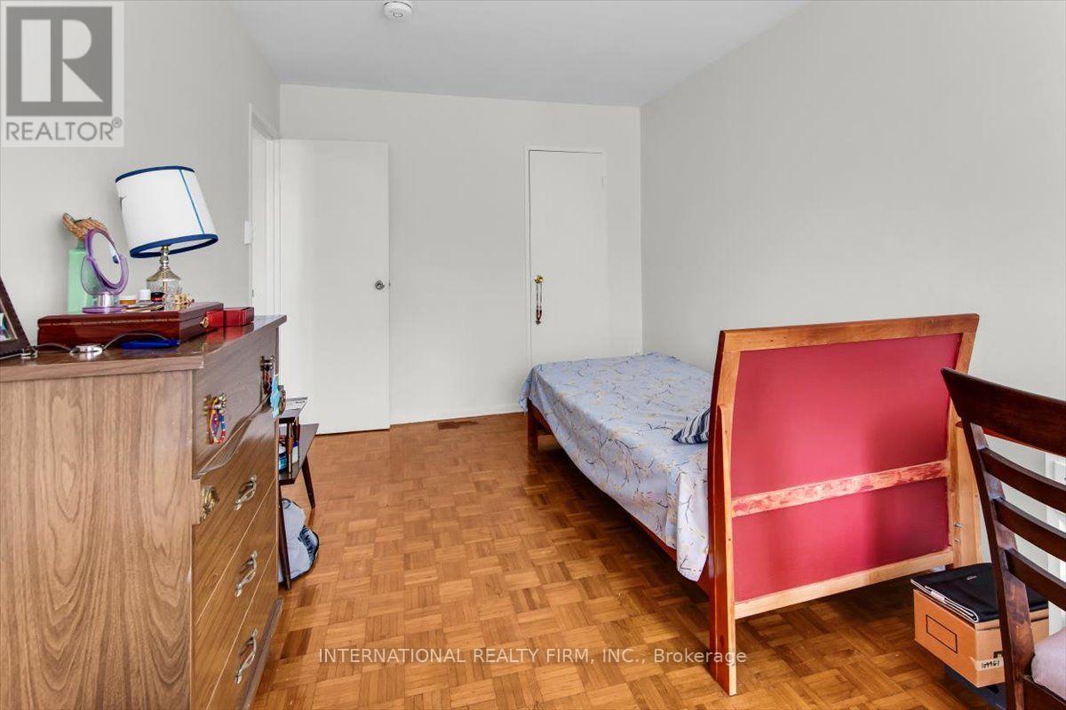 783 Danforth Avenue Property Photo 28