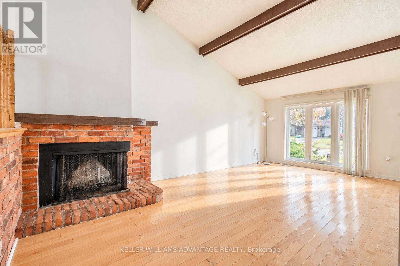 58 Ambercroft Boulevard Property Photo 6
