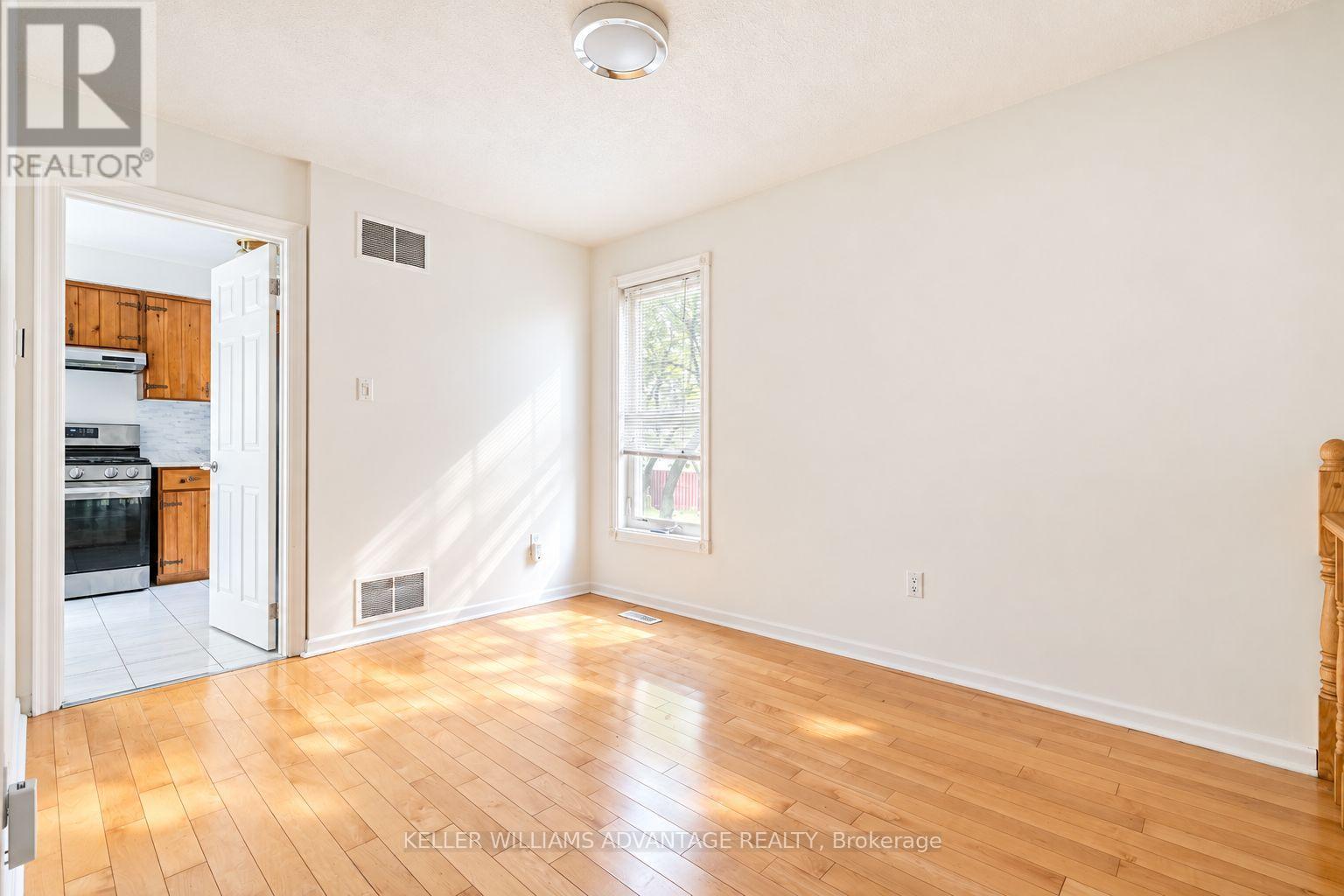 58 Ambercroft Boulevard Property Photo 13