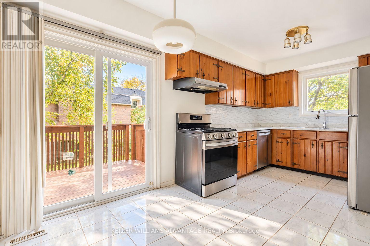 58 Ambercroft Boulevard Property Photo 18