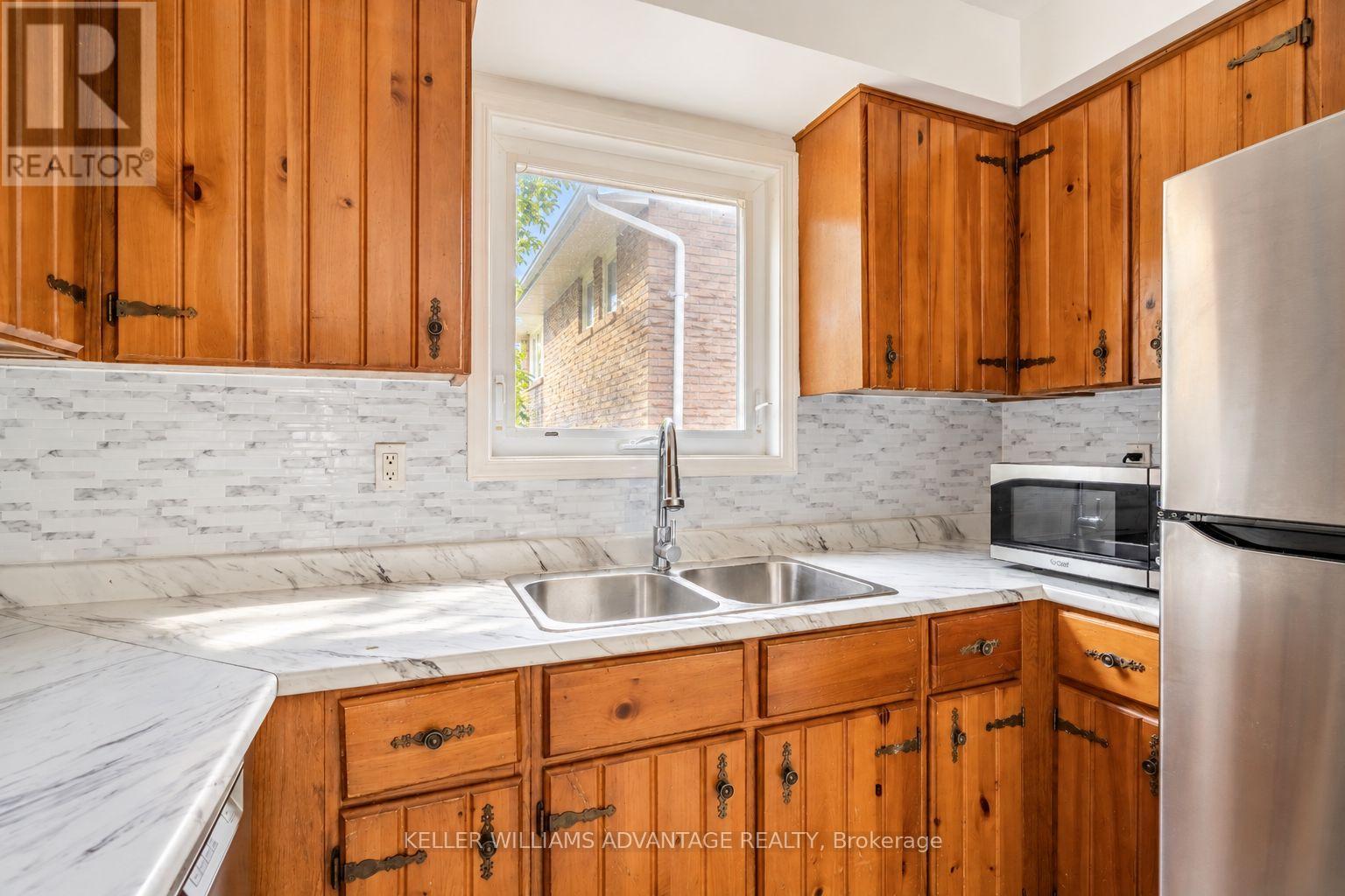 58 Ambercroft Boulevard Property Photo 19