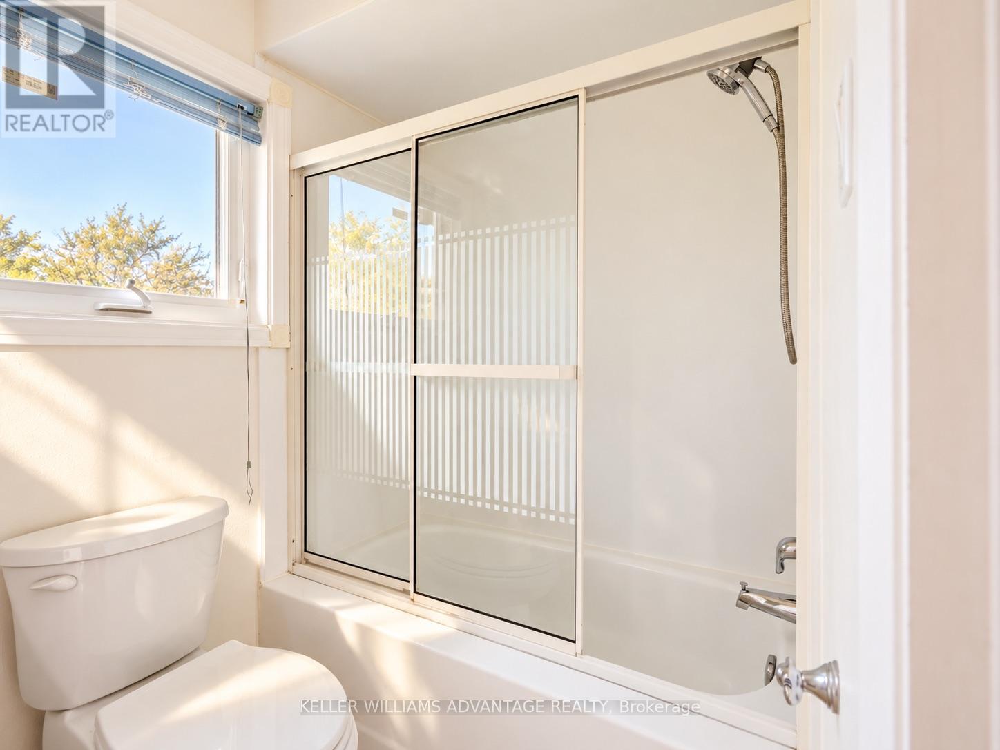 58 Ambercroft Boulevard Property Photo 28
