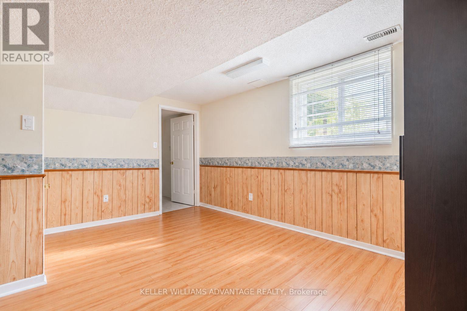 58 Ambercroft Boulevard Property Photo 35