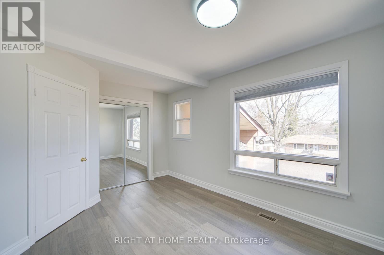 326 Jaybell Grove Property Photo 10