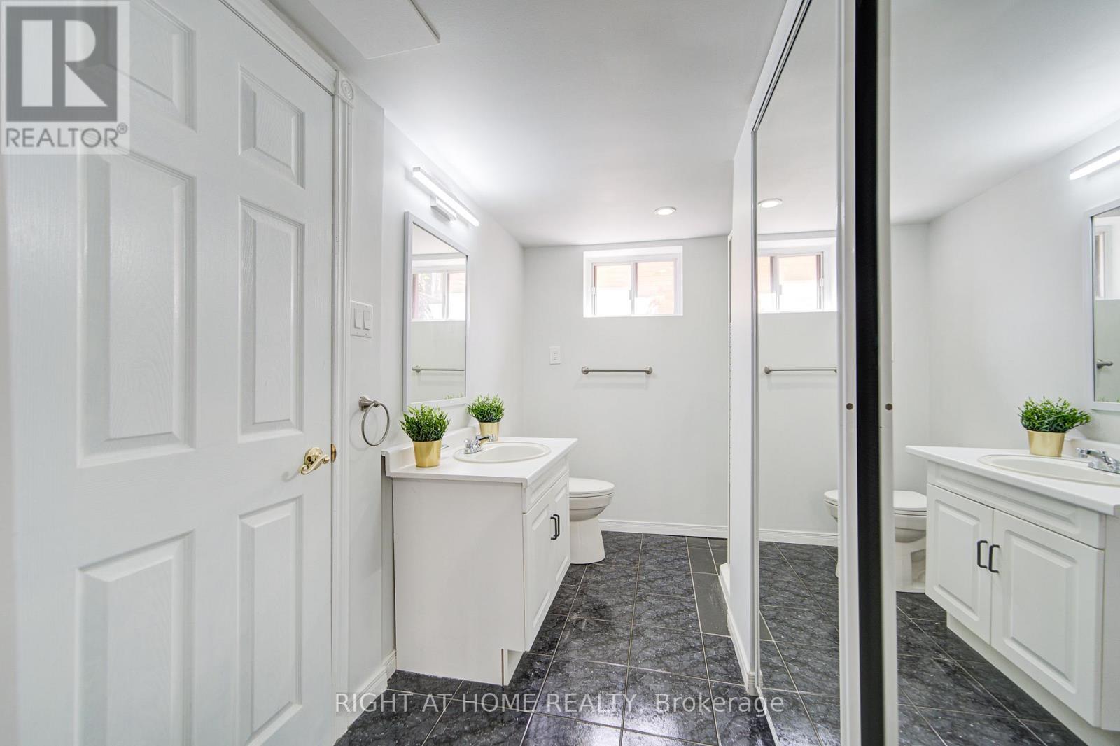 326 Jaybell Grove Property Photo 13