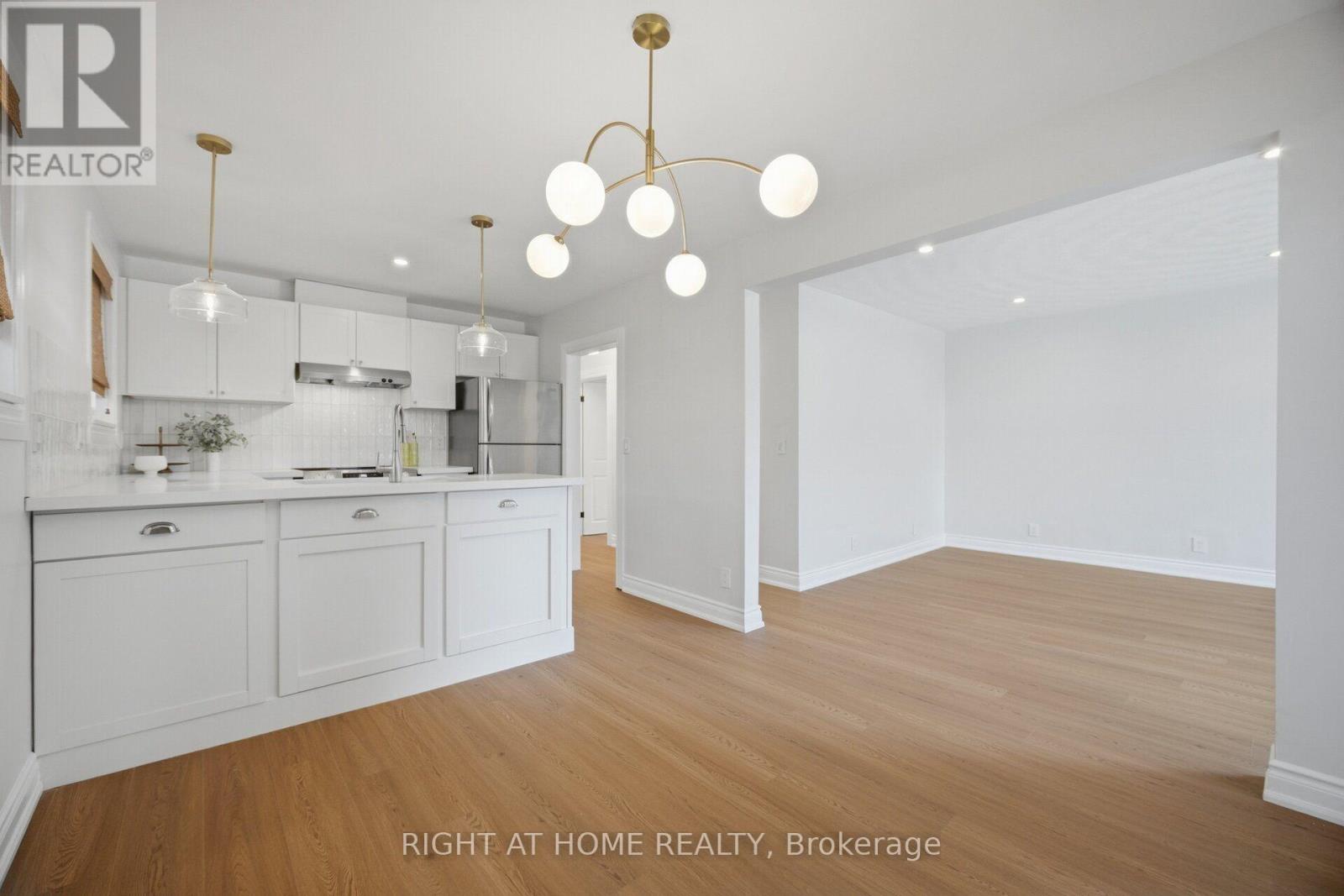 643 Perry Crescent Property Photo 12