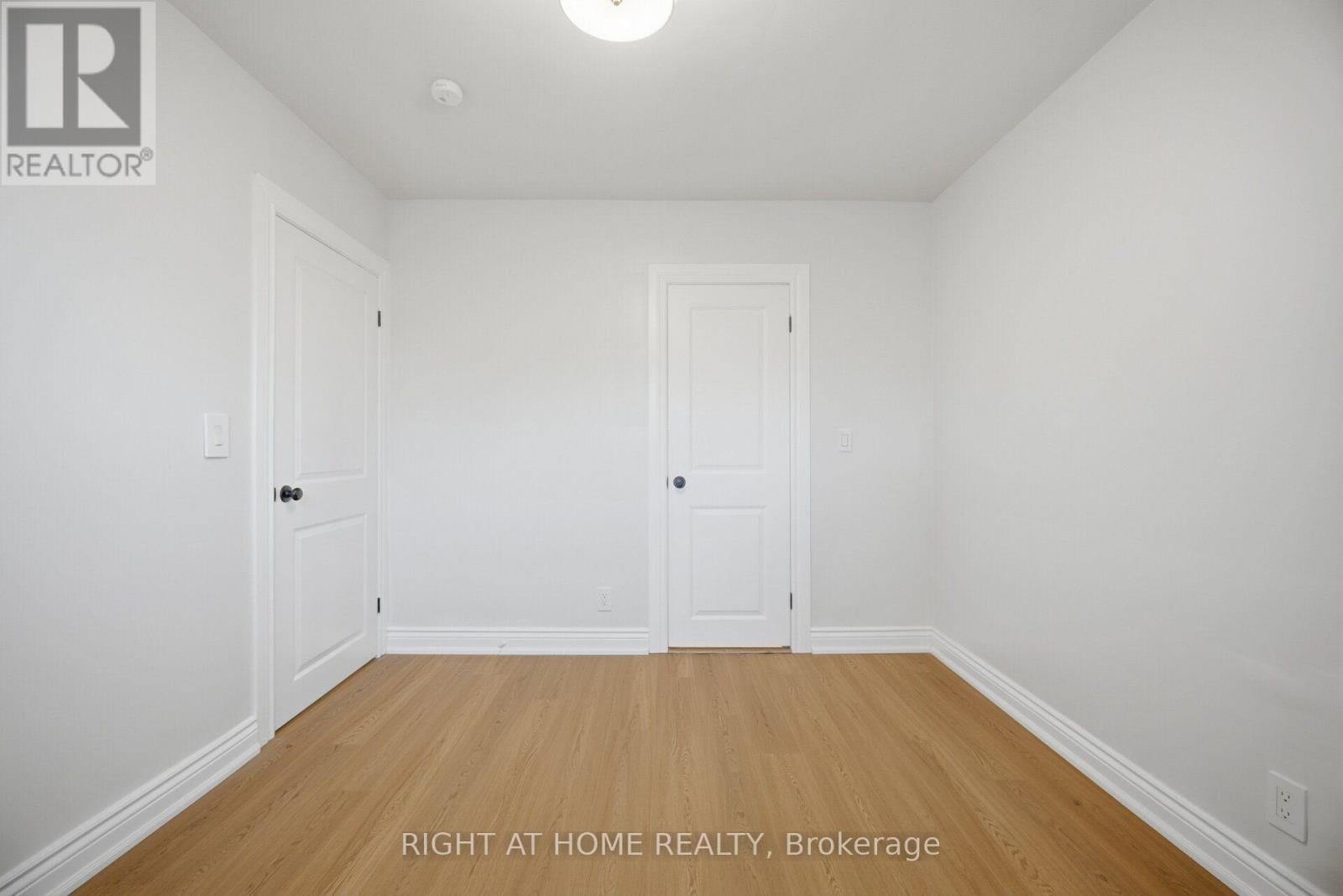 643 Perry Crescent Property Photo 21
