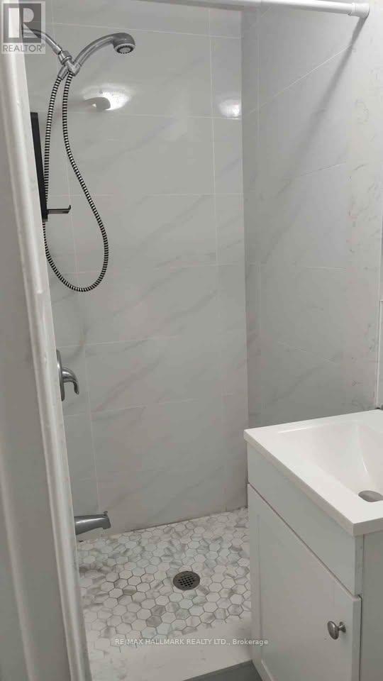 372 Woodbine Avenue Property Photo 4