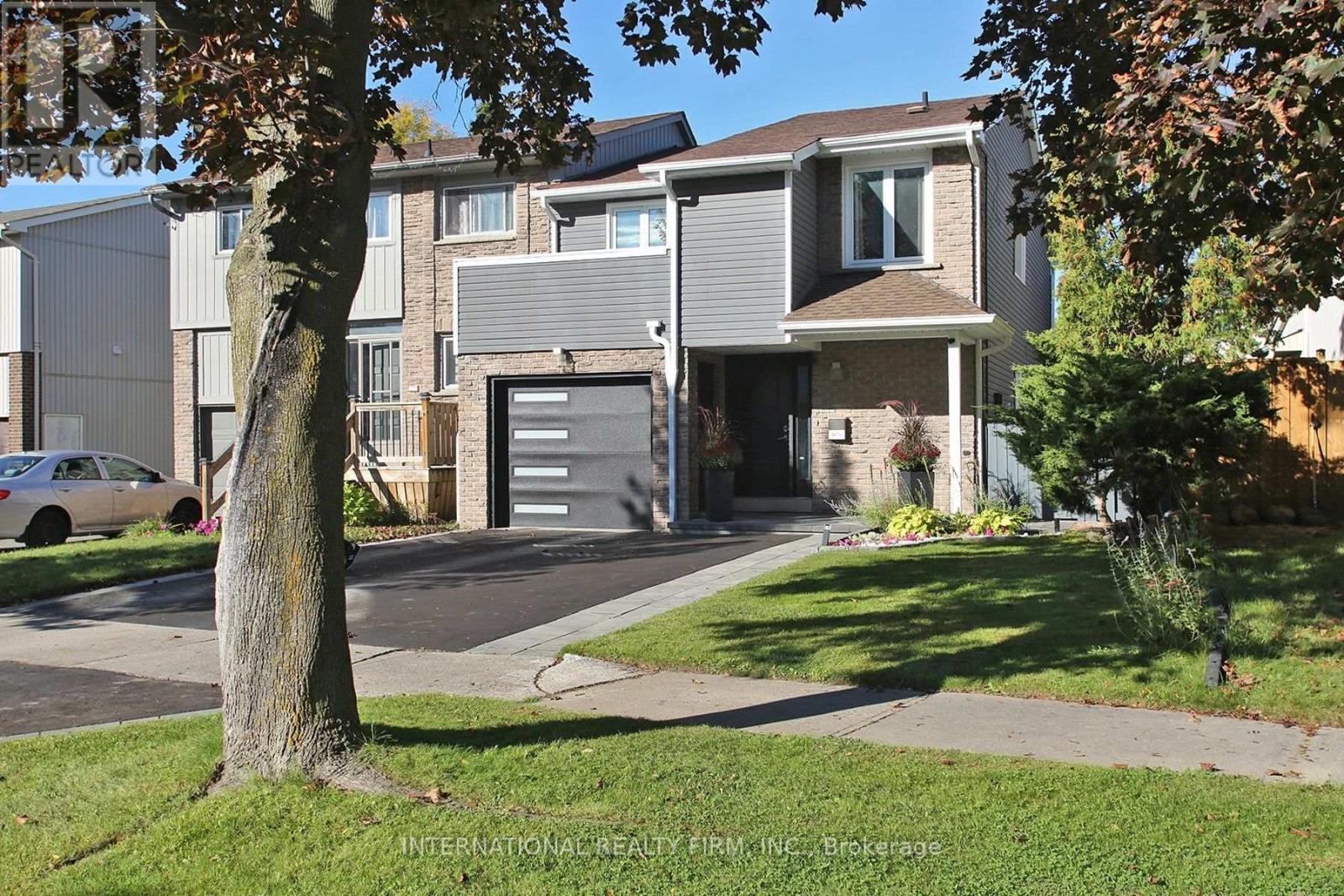1876 Bicroft Court Property Photo 2