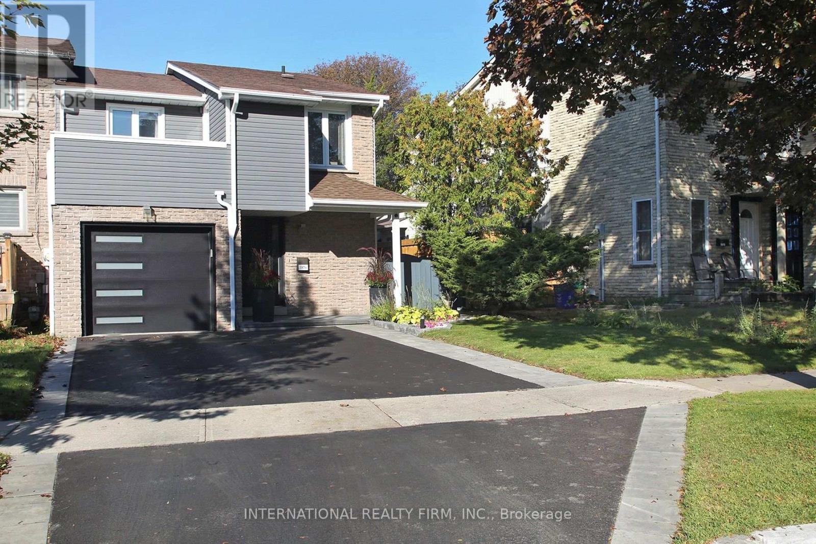 1876 Bicroft Court Property Photo 3