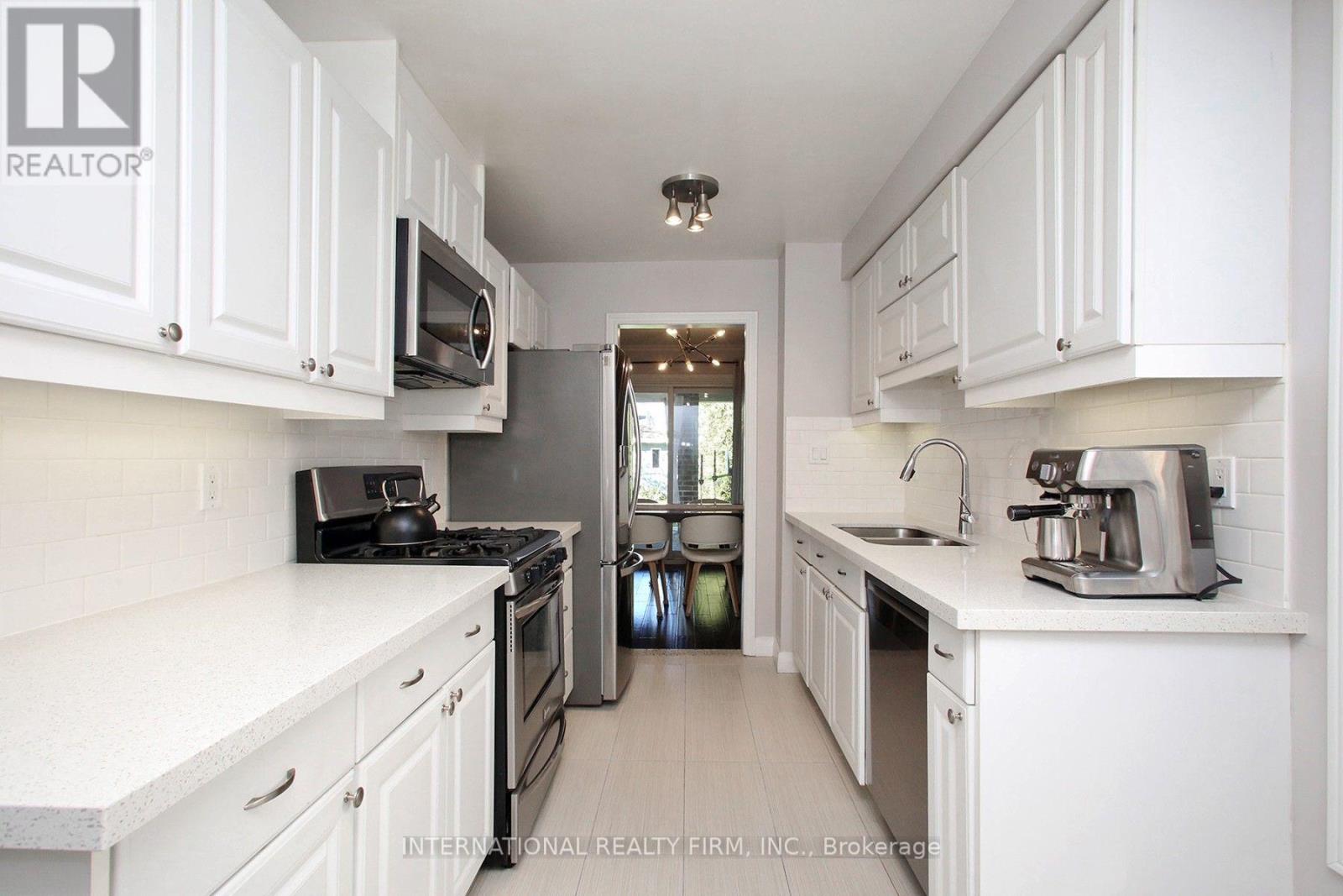 1876 Bicroft Court Property Photo 6